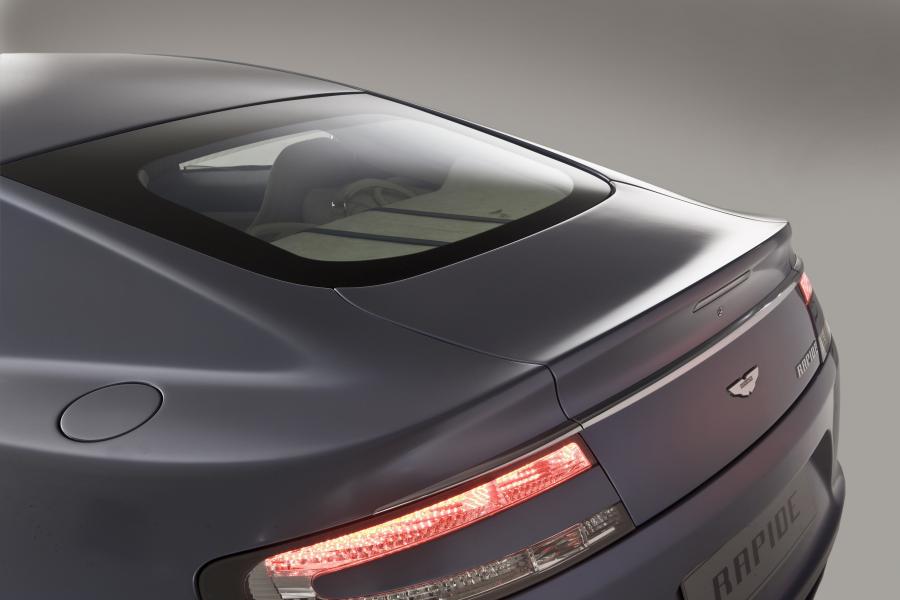 Детали экстерьера Aston Martin Rapide 2010 года  (фото 176 из 190)